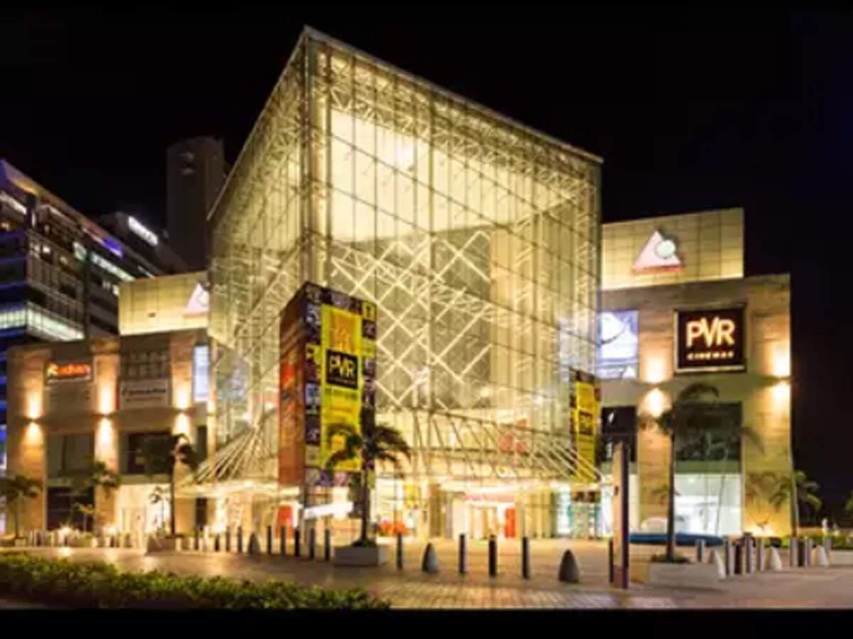 Landlords, retailers in US play hardball as mall rent collections plunge
