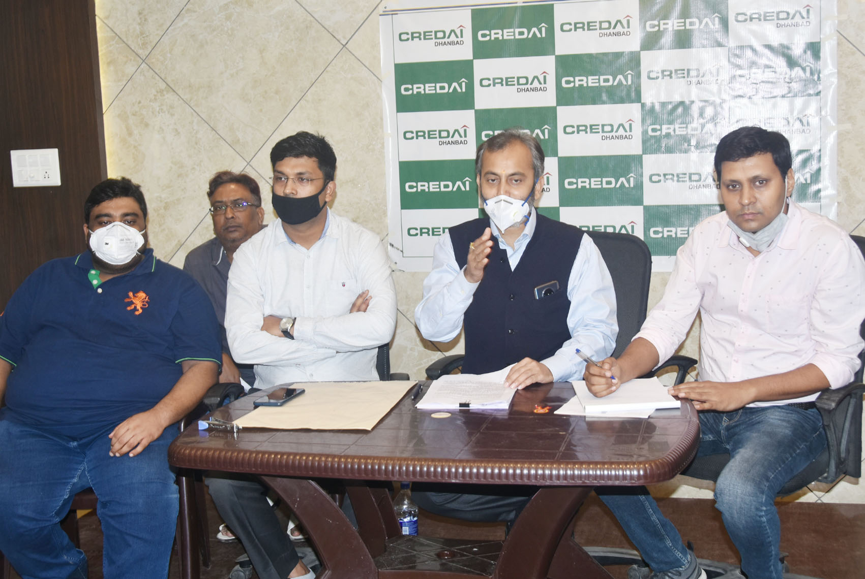Real estate sector expects setback, asks govt not to withdraw Rs 1 registry facility