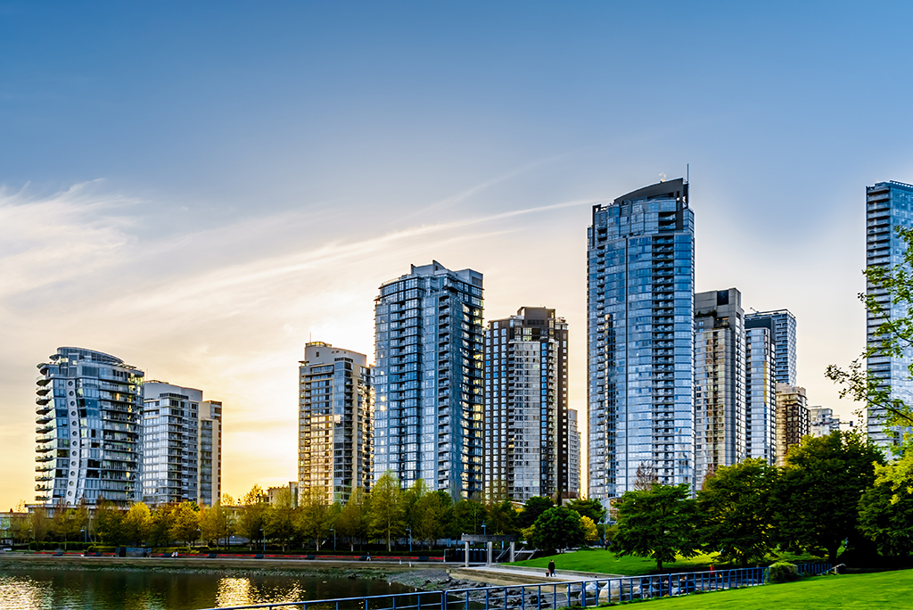 Experience both natural beauty and luxury by living in High-Rise Buildings: The Balmoral Riverside